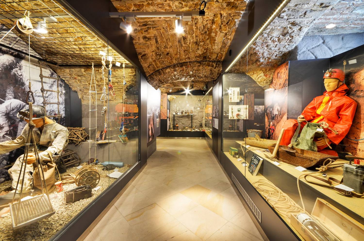 slovenske-muzeum-ochrany-prirody-a-jaskyniarstva35653534